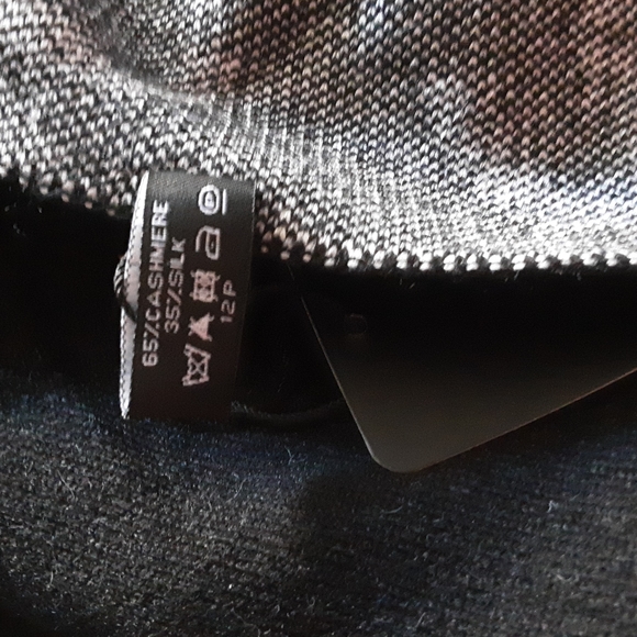 Sweater Cape - Picture 7 of 10